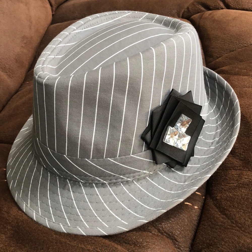 Hat gray with white pinstripes 22 inch measurement